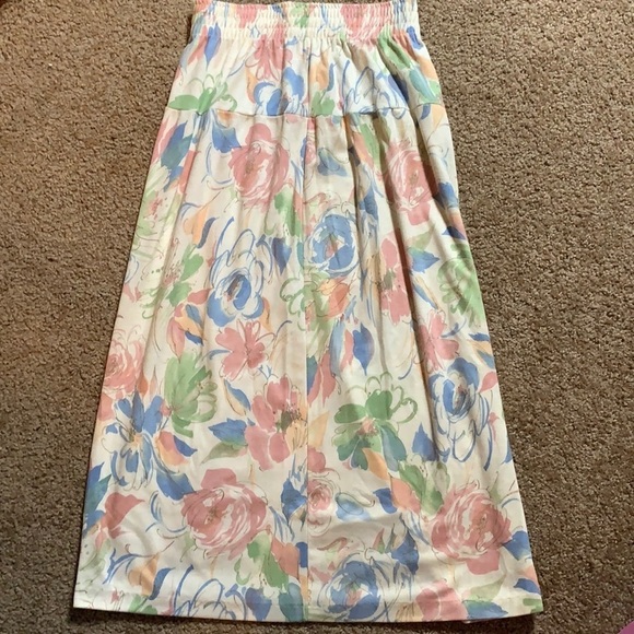 Women’s Ellen D soft pastel skirt - Picture 1 of 3